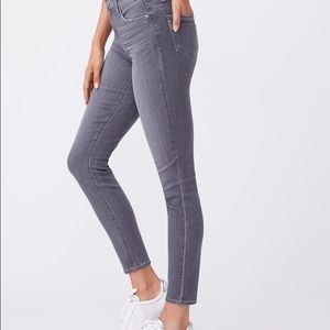 Paige Hoxton Crop Jeans 24